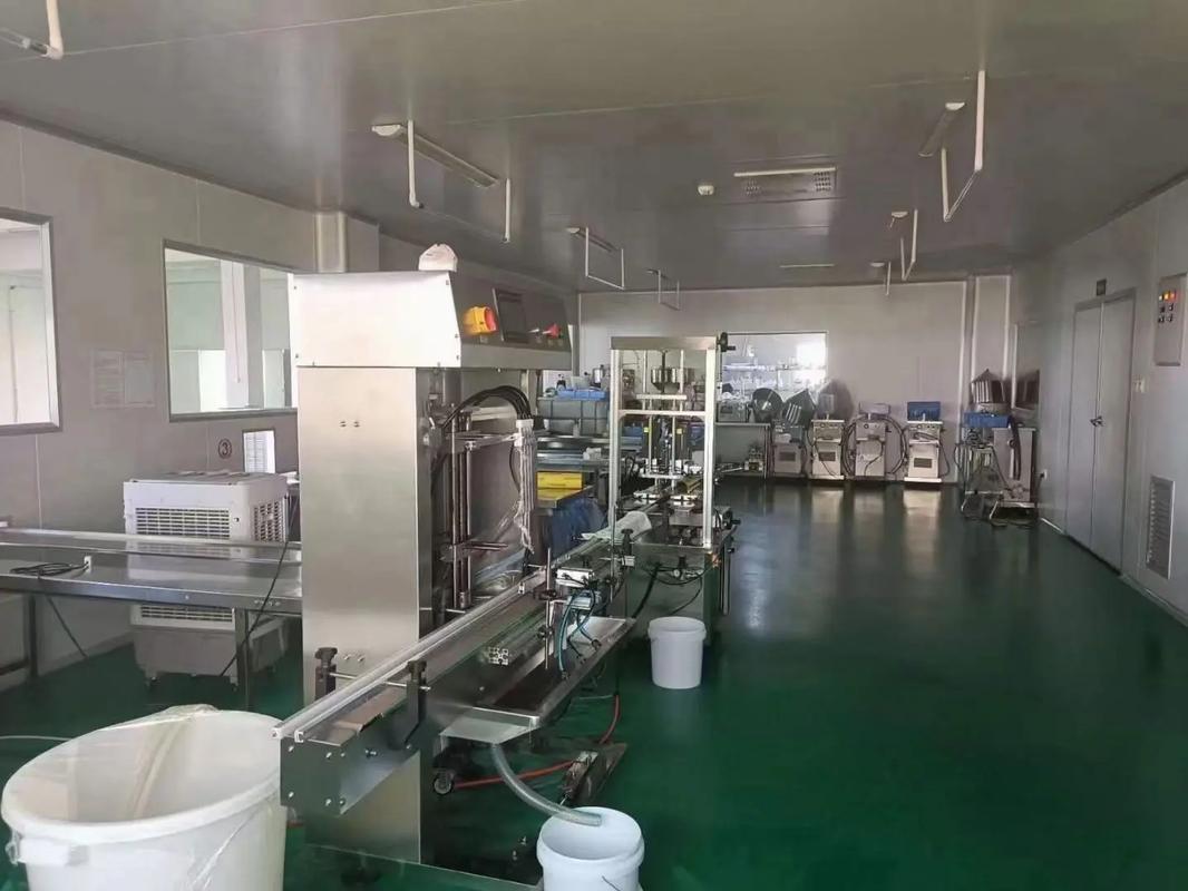 江高鎮化妝品護膚工廠機器誠心轉讓，廢鐵價處理